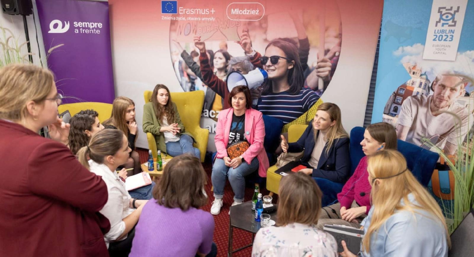 Zdjęcie w galerii na portalu naszraciborz.pl: Stacja młodych i Raciborski Urban Lab na nowym dworcu wiadomości z regionu