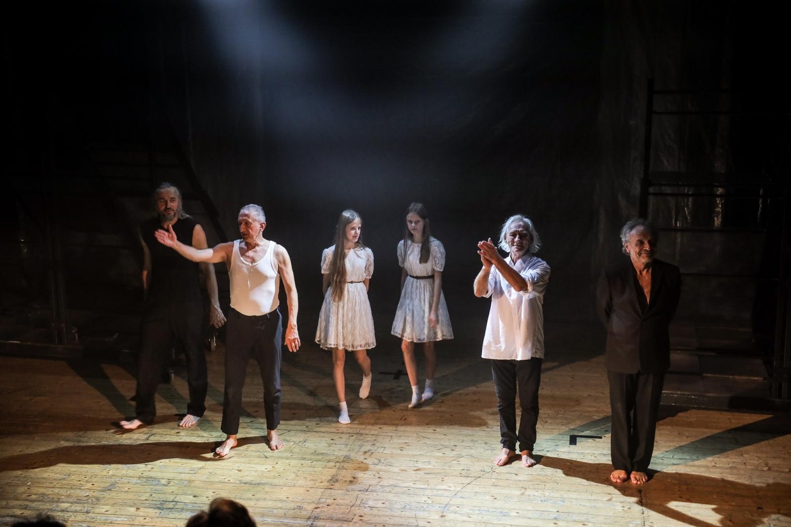 Zdjęcie w galerii na portalu naszraciborz.pl: Tekst urywa się... Niecodzienny teatralny poniedziałek w RCK wiadomości z regionu