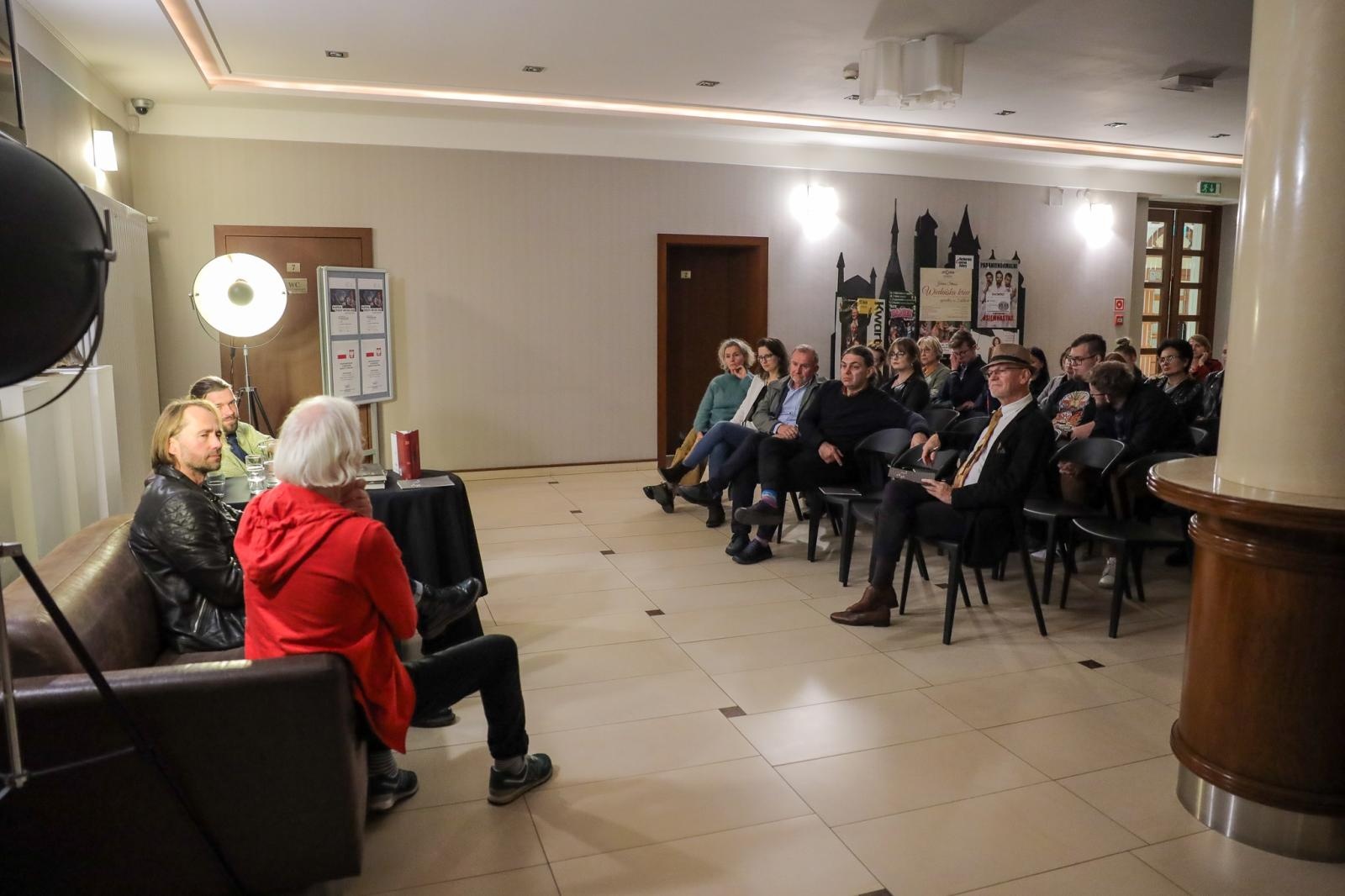 Zdjęcie w galerii na portalu naszraciborz.pl: Tekst urywa się... Niecodzienny teatralny poniedziałek w RCK wiadomości z regionu