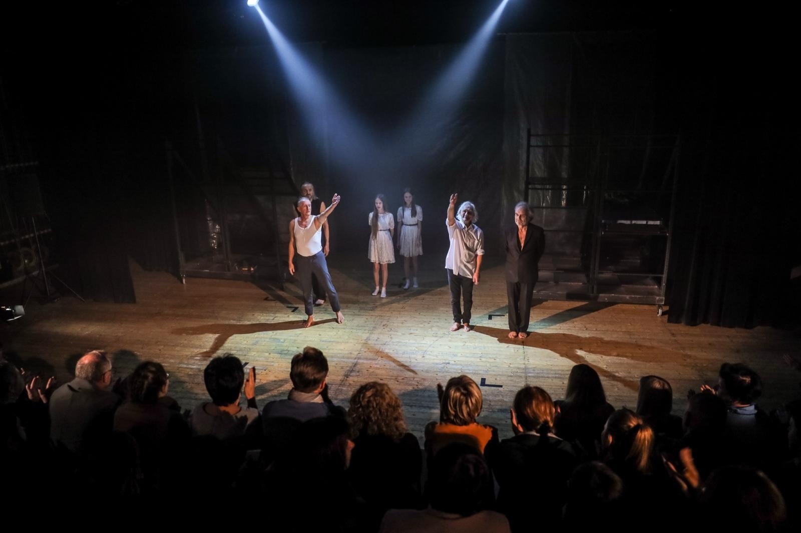 Zdjęcie w galerii na portalu naszraciborz.pl: Tekst urywa się... Niecodzienny teatralny poniedziałek w RCK wiadomości z regionu