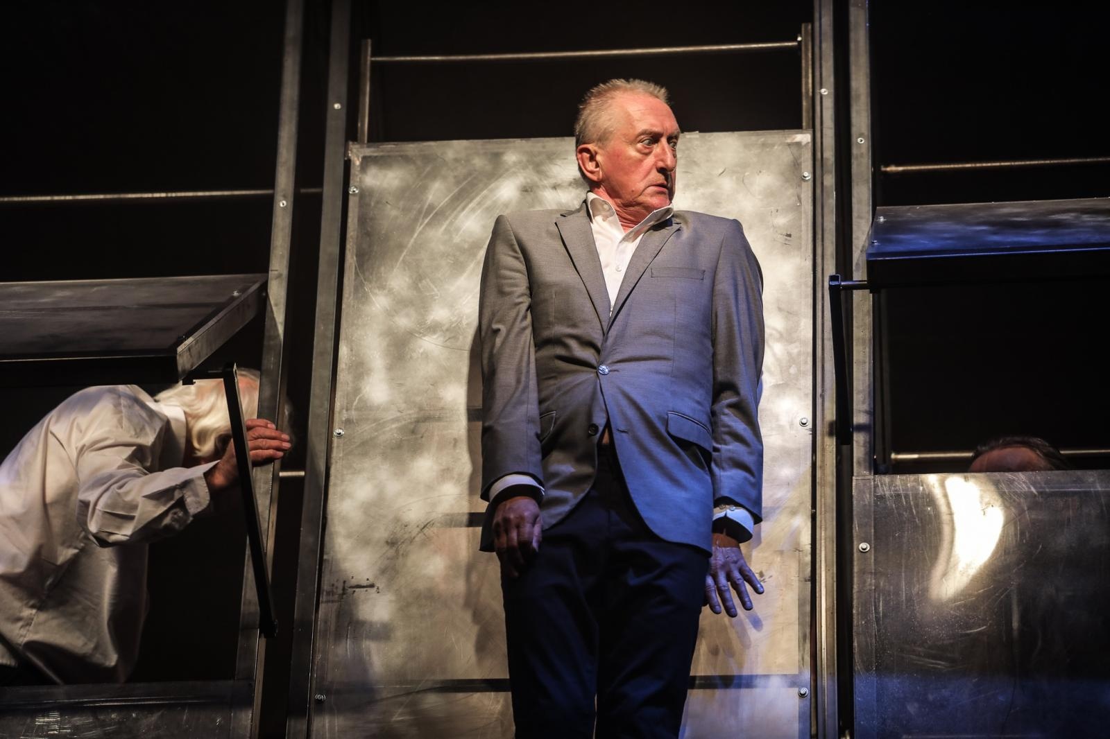 Zdjęcie w galerii na portalu naszraciborz.pl: Tekst urywa się... Niecodzienny teatralny poniedziałek w RCK wiadomości z regionu