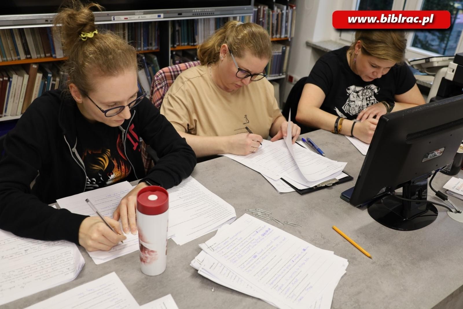 Zdjęcie w galerii na portalu naszraciborz.pl: Rodzina Monet – konkurs wiedzy w raciborskiej bibliotece wiadomości z regionu