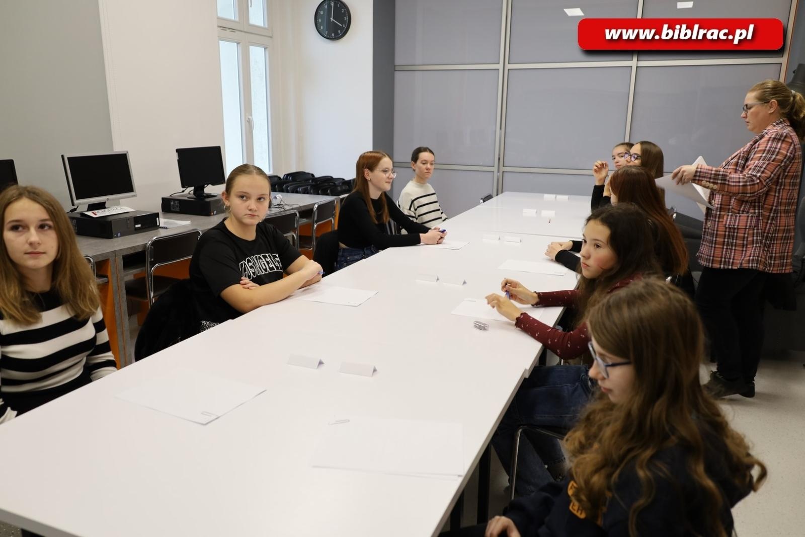 Zdjęcie w galerii na portalu naszraciborz.pl: Rodzina Monet – konkurs wiedzy w raciborskiej bibliotece wiadomości z regionu