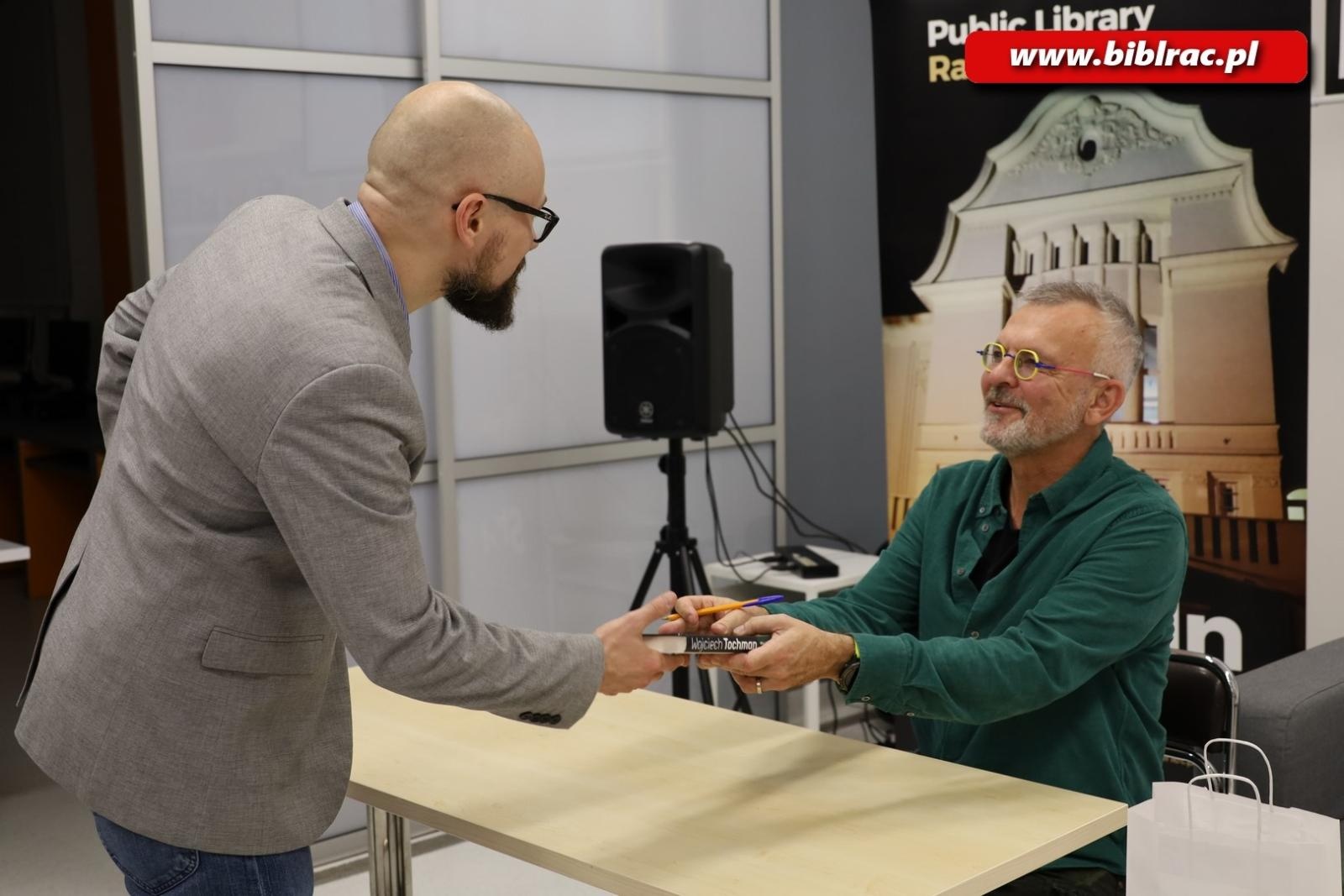 Zdjęcie w galerii na portalu naszraciborz.pl: Historia na śmierć i życie Wojciecha Tochmana w raciborskiej bibliotece wiadomości z regionu