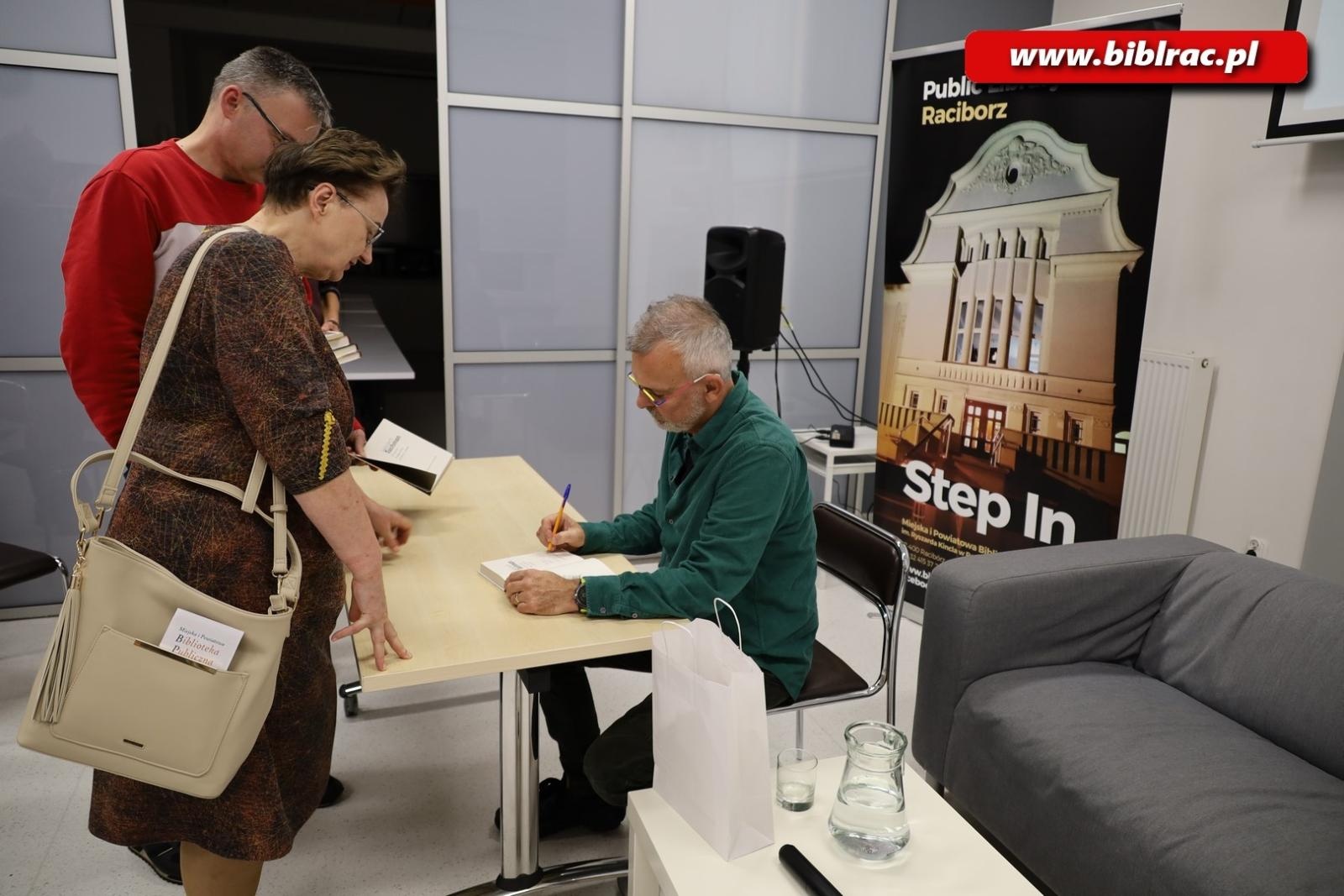 Zdjęcie w galerii na portalu naszraciborz.pl: Historia na śmierć i życie Wojciecha Tochmana w raciborskiej bibliotece wiadomości z regionu