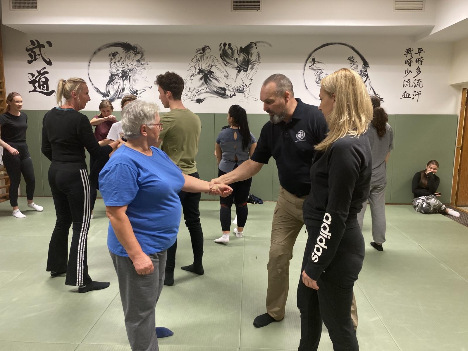 Zdjęcie w galerii na portalu naszraciborz.pl: Ruszył kurs samoobrony dla pań wiadomości z regionu