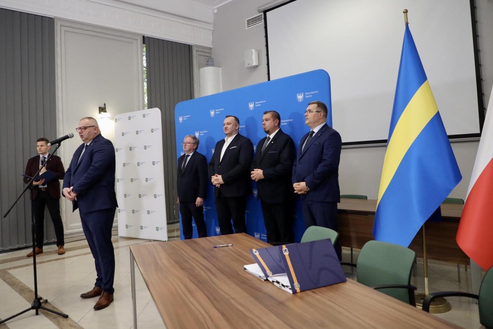 Zdjęcie w galerii na portalu naszraciborz.pl: Podpisano umowę na północno-zachodnią obwodnicę Raciborza wiadomości z regionu