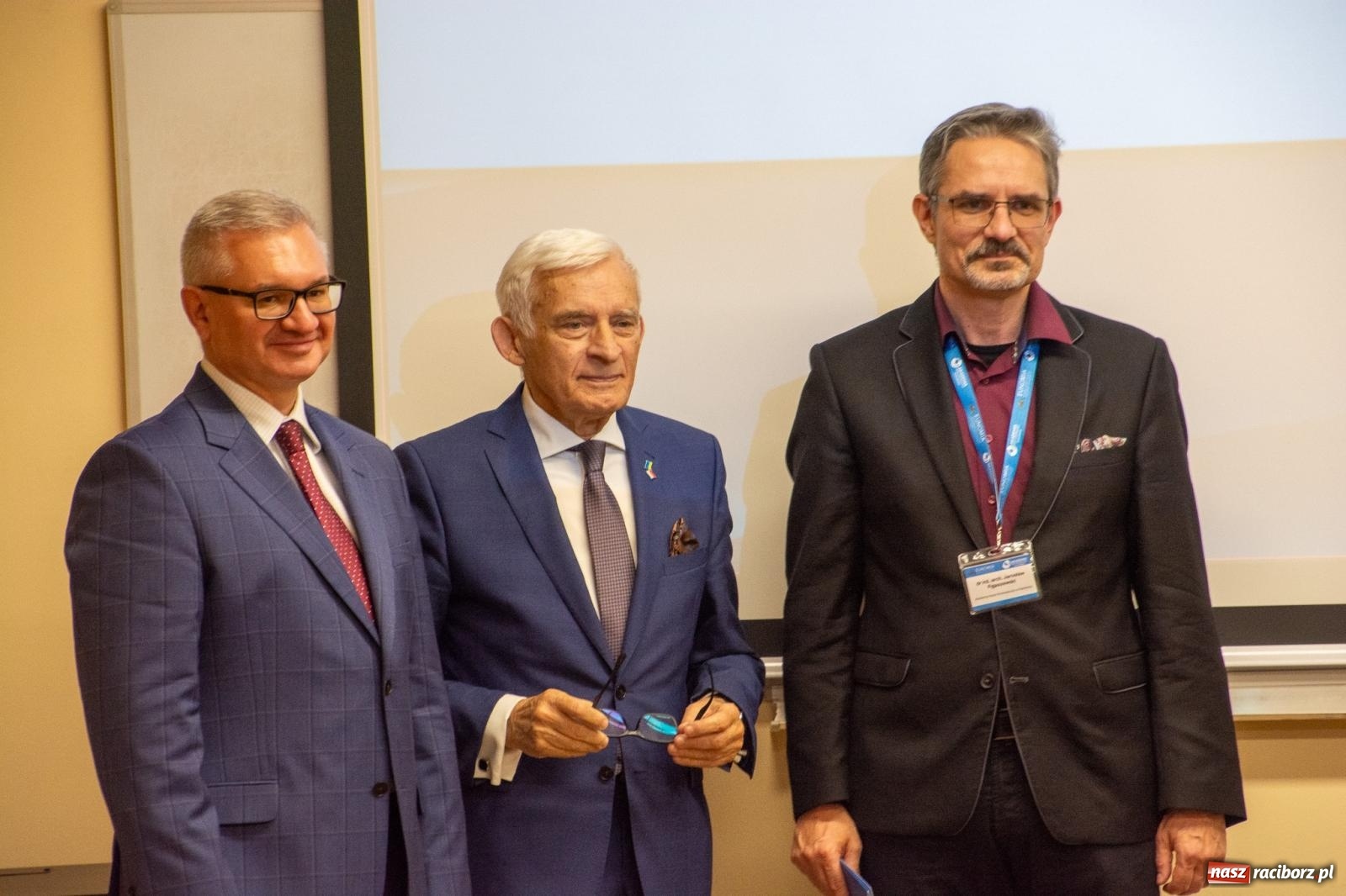 Zdjęcie w galerii na portalu naszraciborz.pl: Jerzy Buzek gościem na seminarium Eunomii w raciborskiej ANS wiadomości z regionu