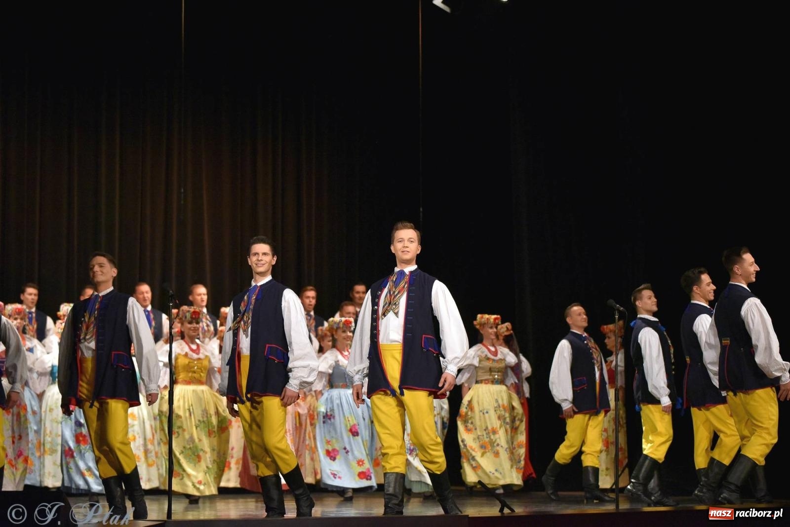 Zdjęcie w galerii na portalu naszraciborz.pl: Siedem dekad ze Śląskiem. Koncert w Raciborzu [FOTO i WIDEO] wiadomości z regionu