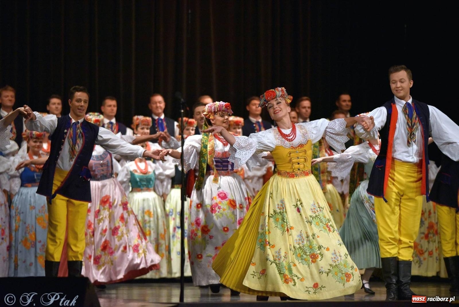 Zdjęcie w galerii na portalu naszraciborz.pl: Siedem dekad ze Śląskiem. Koncert w Raciborzu [FOTO i WIDEO] wiadomości z regionu