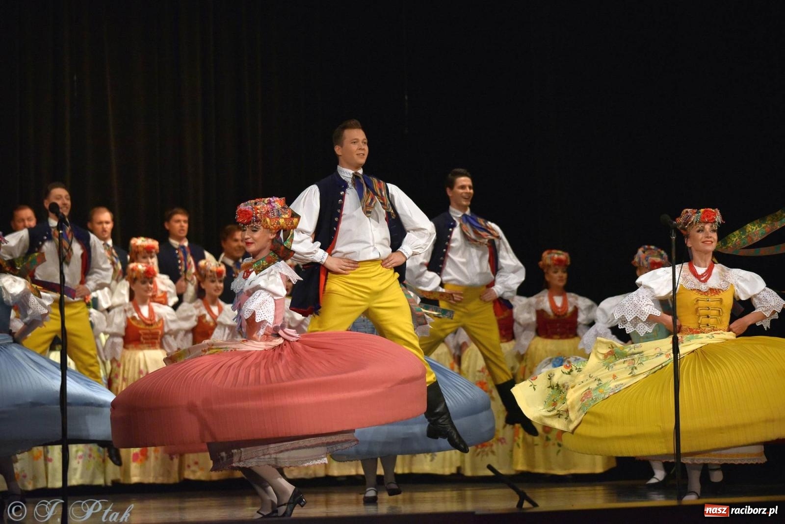 Zdjęcie w galerii na portalu naszraciborz.pl: Siedem dekad ze Śląskiem. Koncert w Raciborzu [FOTO i WIDEO] wiadomości z regionu