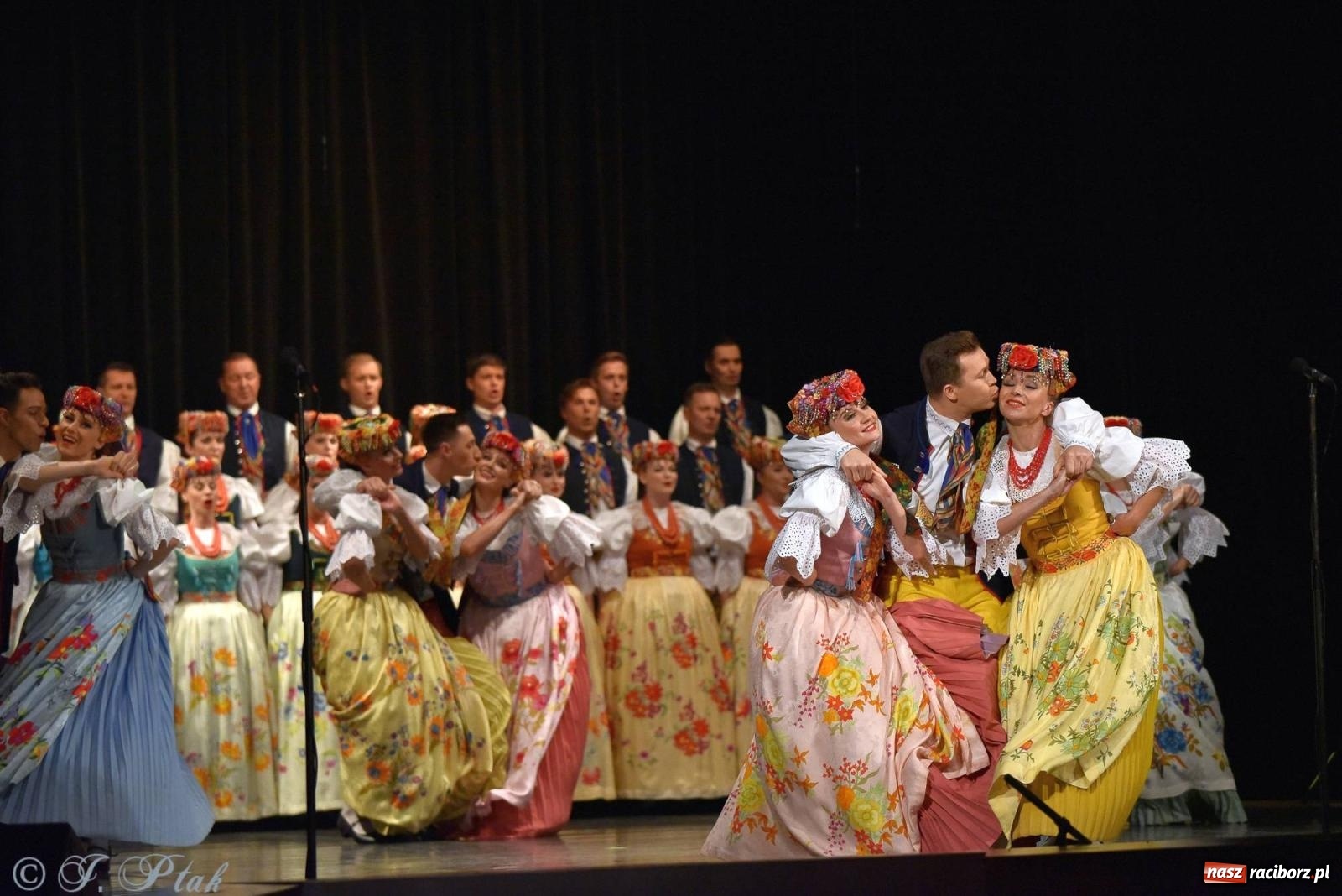Zdjęcie w galerii na portalu naszraciborz.pl: Siedem dekad ze Śląskiem. Koncert w Raciborzu [FOTO i WIDEO] wiadomości z regionu