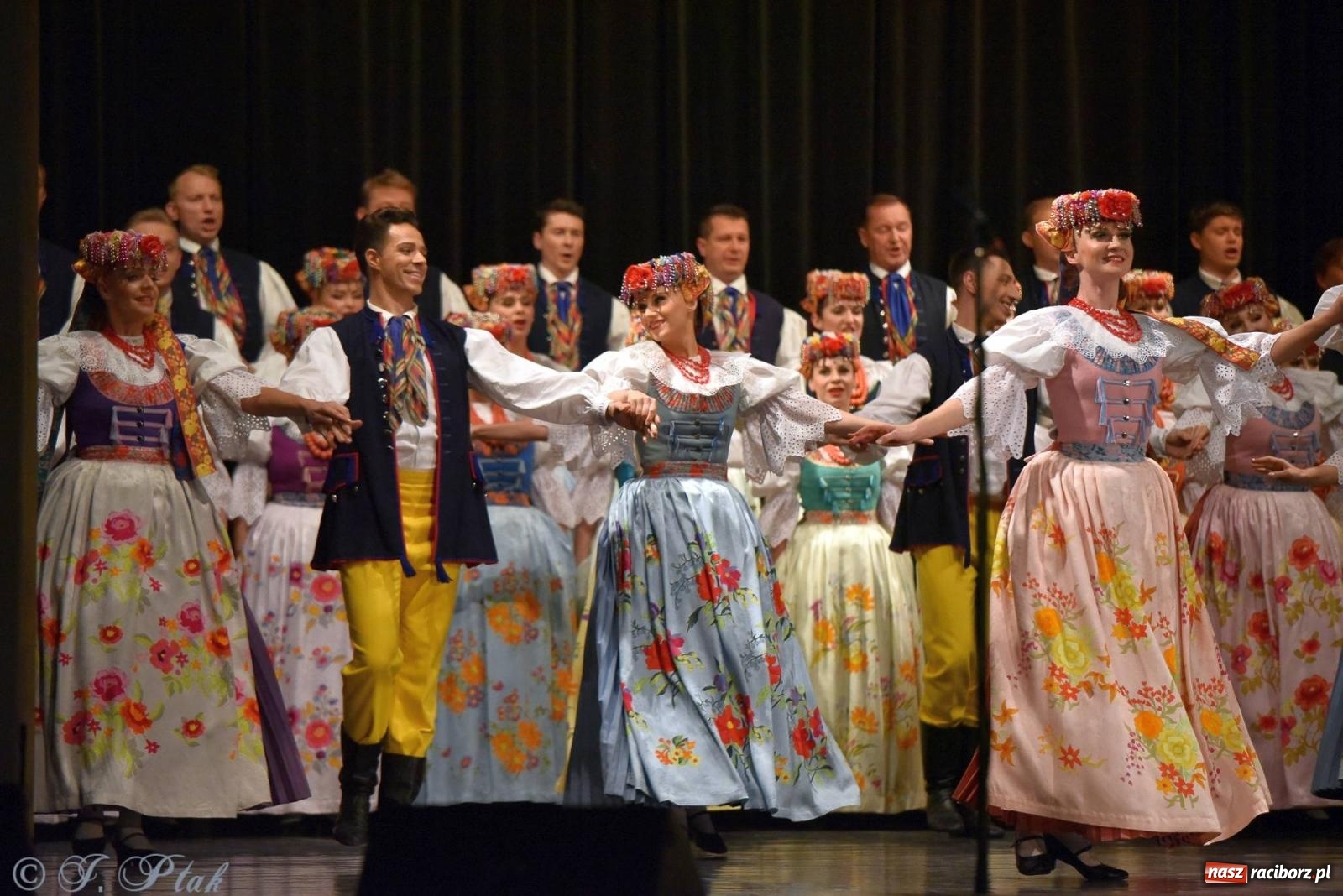 Zdjęcie w galerii na portalu naszraciborz.pl: Siedem dekad ze Śląskiem. Koncert w Raciborzu [FOTO i WIDEO] wiadomości z regionu