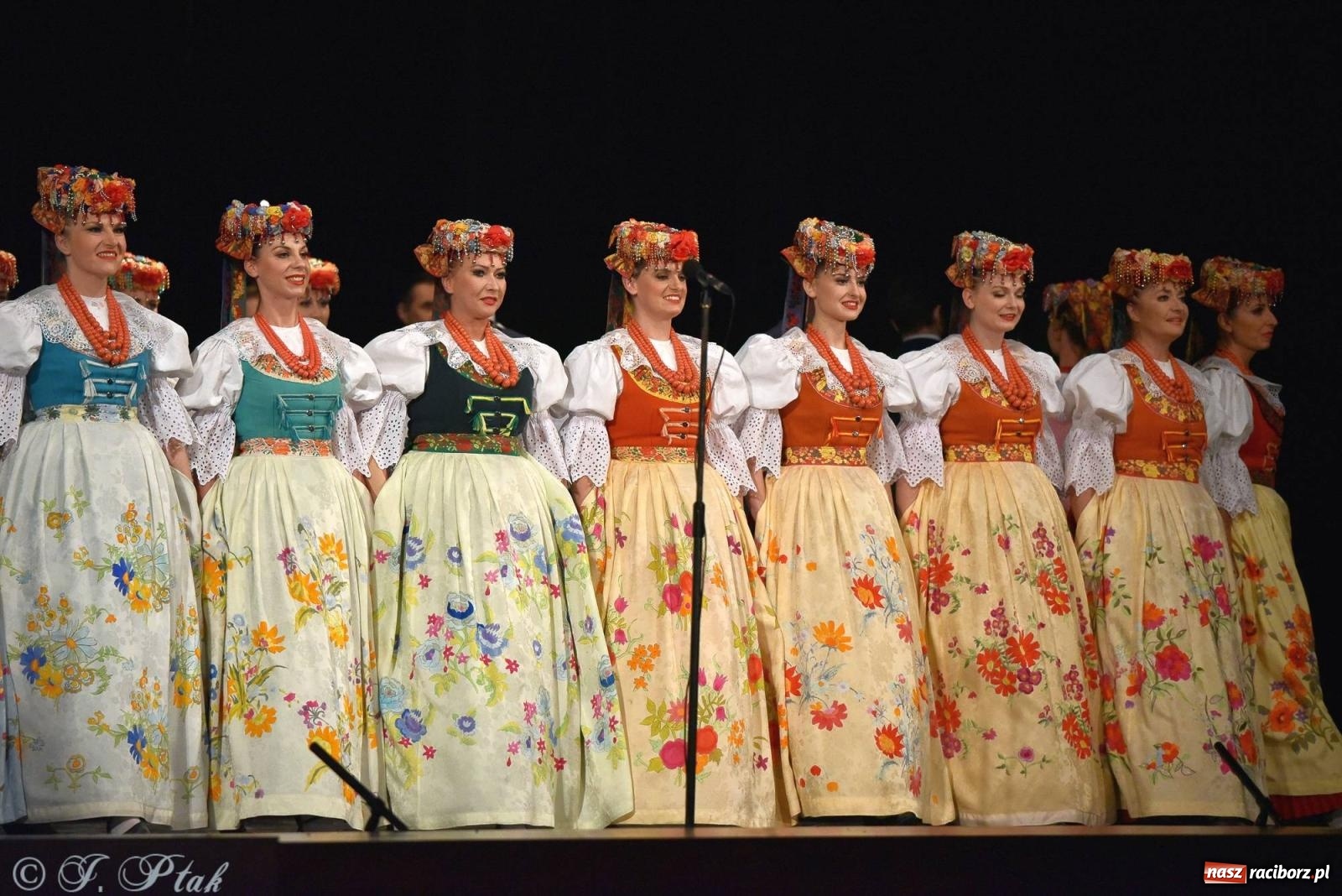 Zdjęcie w galerii na portalu naszraciborz.pl: Siedem dekad ze Śląskiem. Koncert w Raciborzu [FOTO i WIDEO] wiadomości z regionu