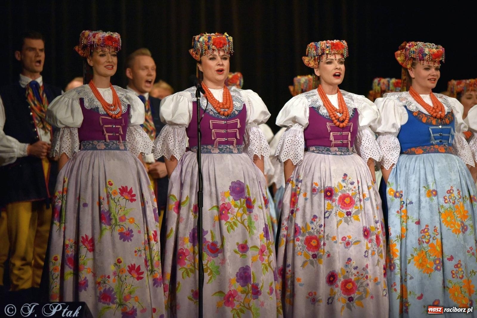 Zdjęcie w galerii na portalu naszraciborz.pl: Siedem dekad ze Śląskiem. Koncert w Raciborzu [FOTO i WIDEO] wiadomości z regionu