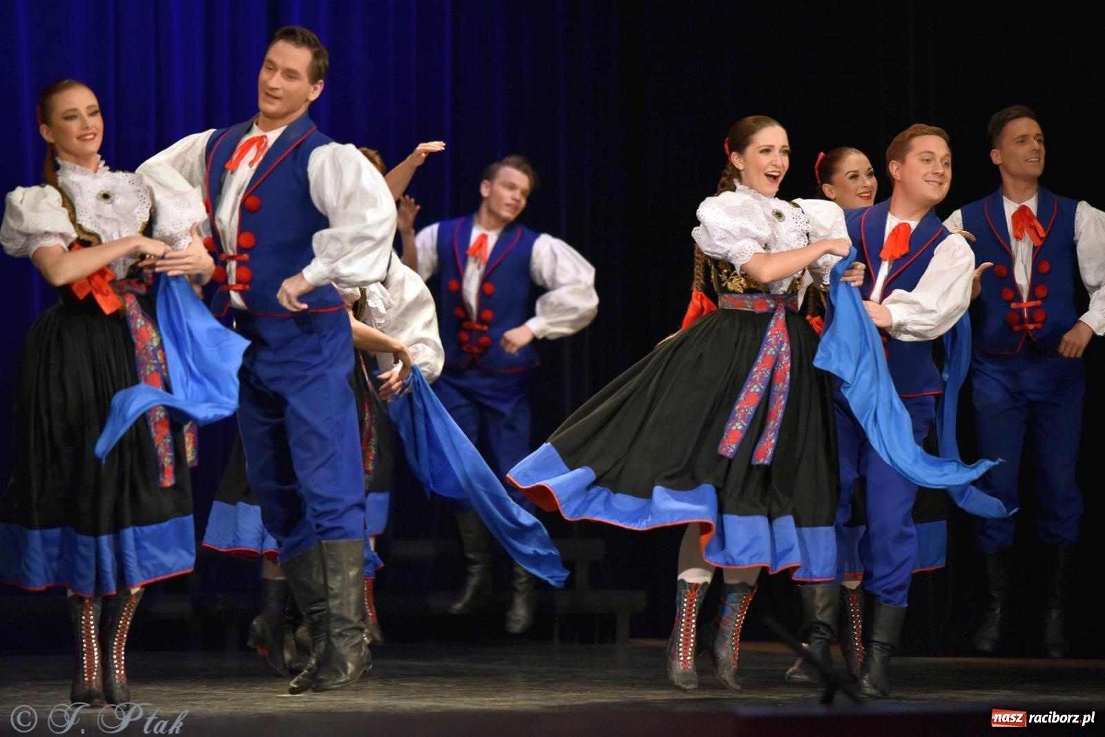 Zdjęcie w galerii na portalu naszraciborz.pl: Siedem dekad ze Śląskiem. Koncert w Raciborzu [FOTO i WIDEO] wiadomości z regionu