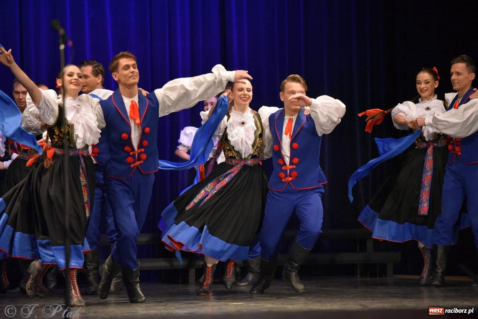 Zdjęcie w galerii na portalu naszraciborz.pl: Siedem dekad ze Śląskiem. Koncert w Raciborzu [FOTO i WIDEO] wiadomości z regionu