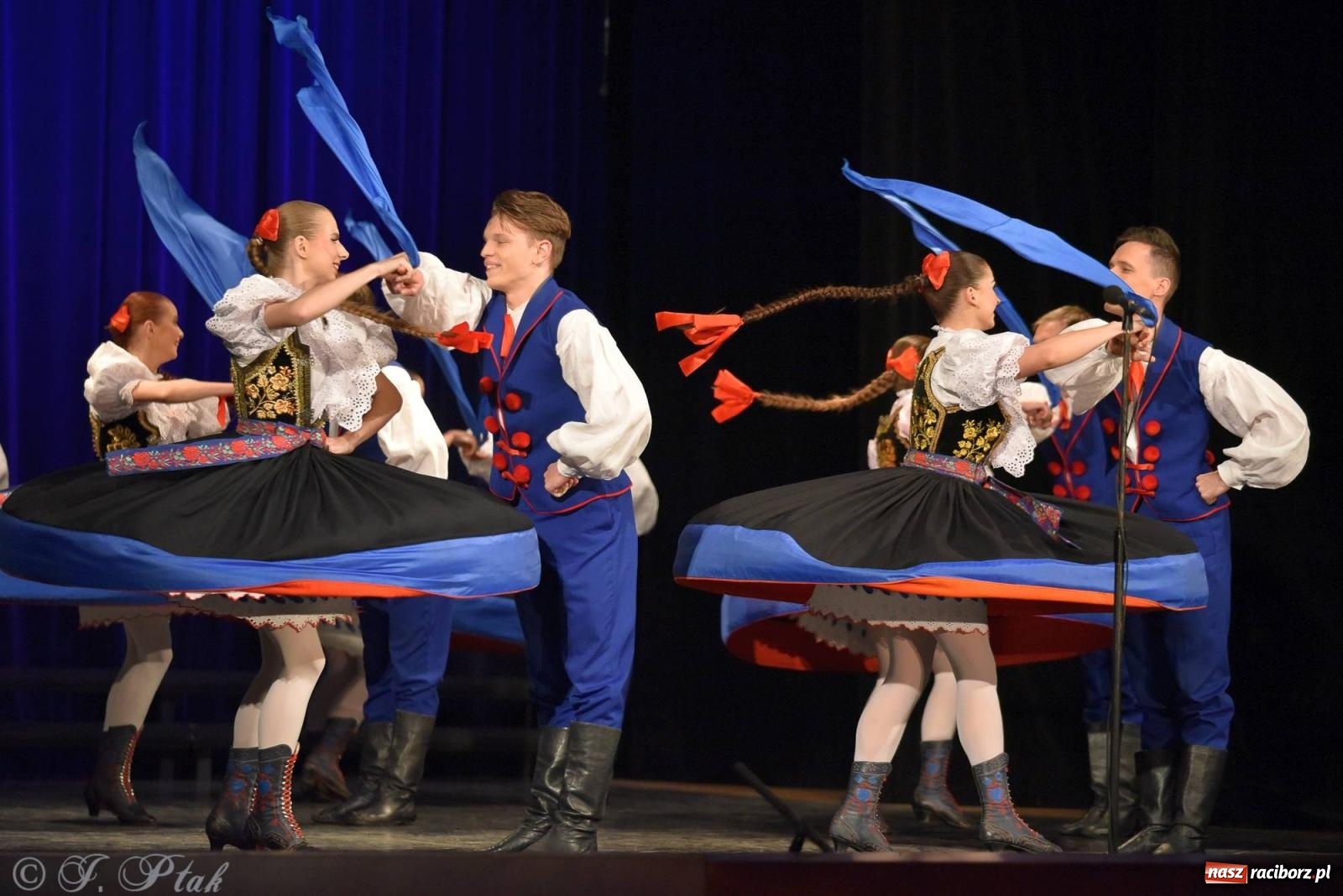 Zdjęcie w galerii na portalu naszraciborz.pl: Siedem dekad ze Śląskiem. Koncert w Raciborzu [FOTO i WIDEO] wiadomości z regionu