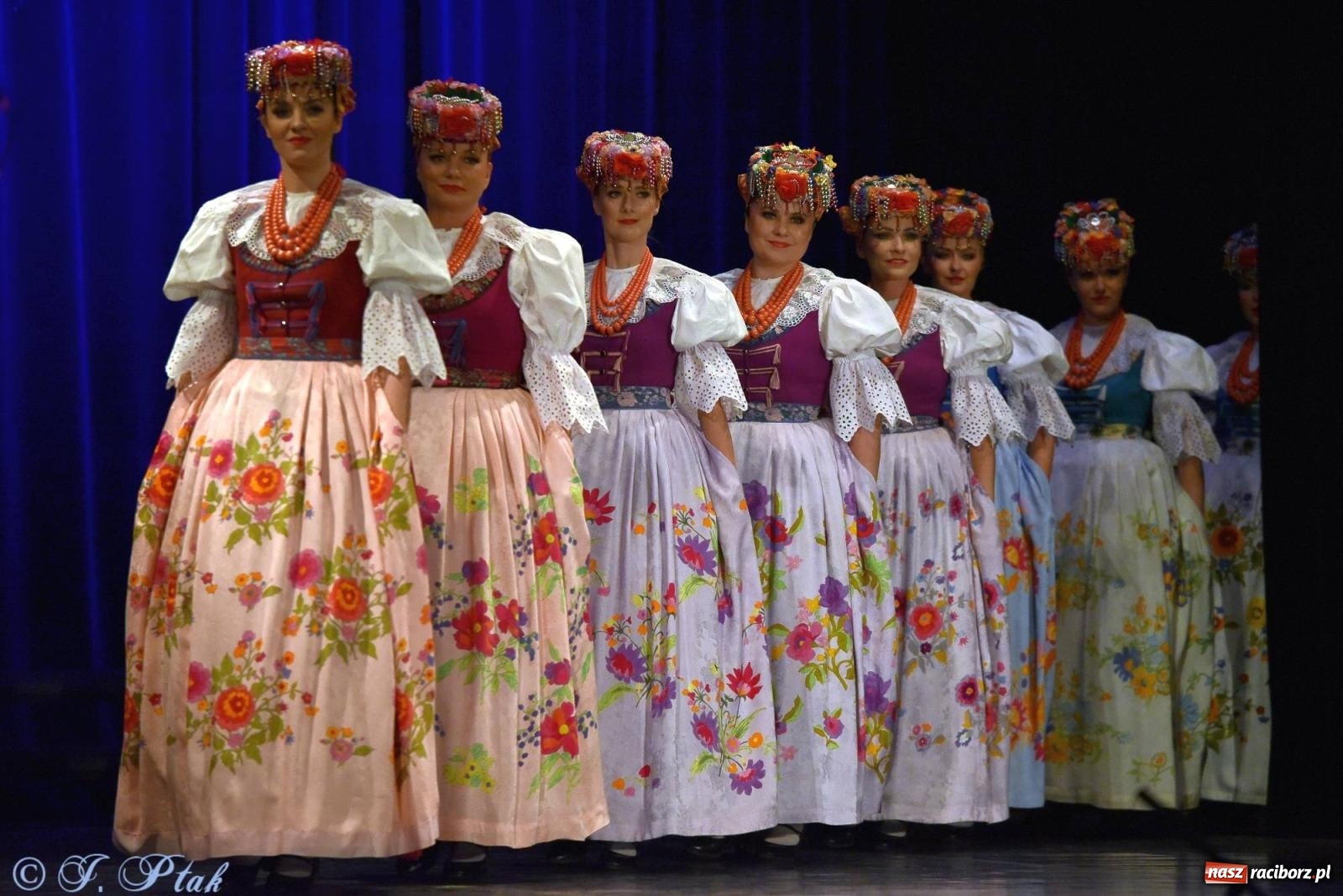 Zdjęcie w galerii na portalu naszraciborz.pl: Siedem dekad ze Śląskiem. Koncert w Raciborzu [FOTO i WIDEO] wiadomości z regionu