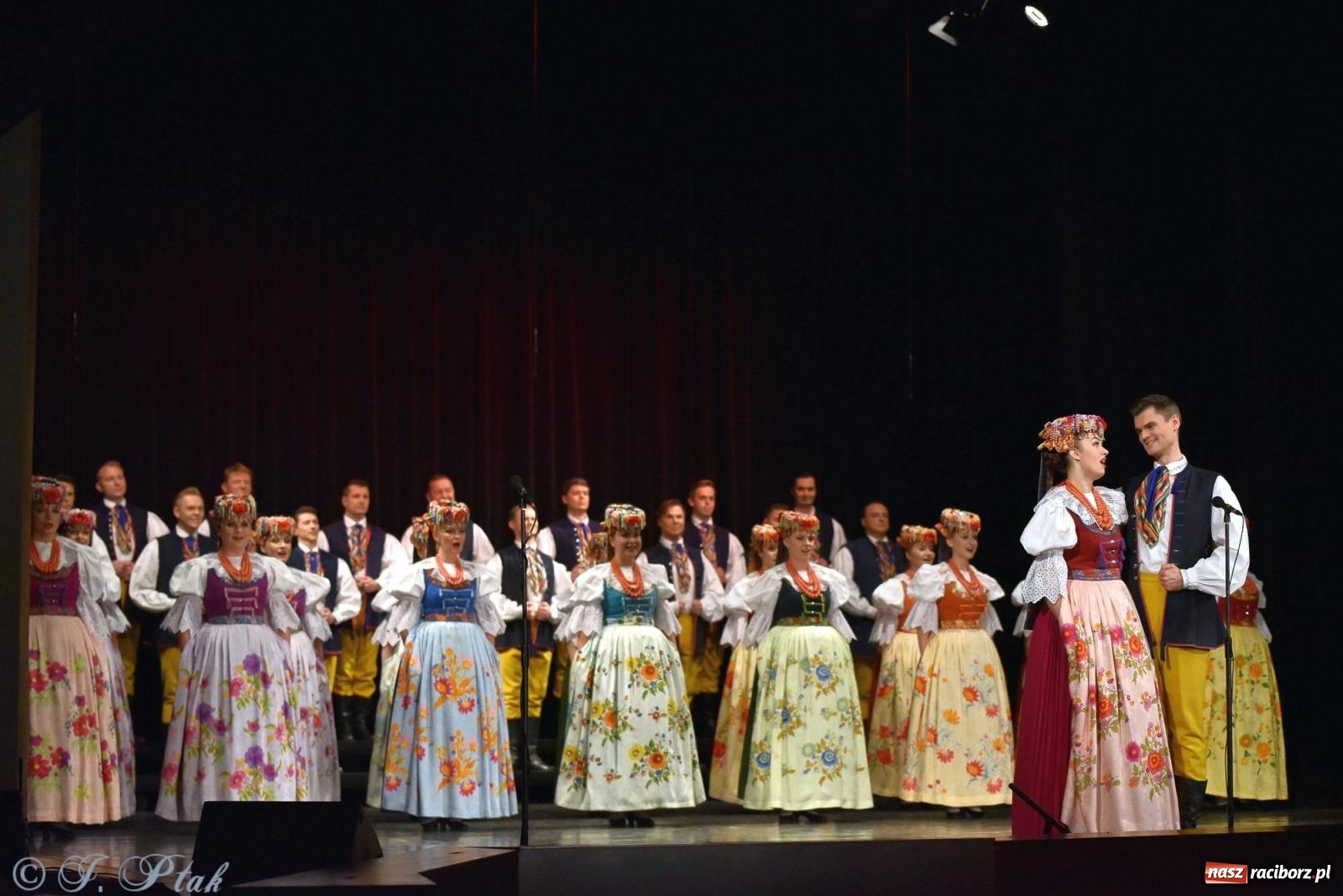 Zdjęcie w galerii na portalu naszraciborz.pl: Siedem dekad ze Śląskiem. Koncert w Raciborzu [FOTO i WIDEO] wiadomości z regionu