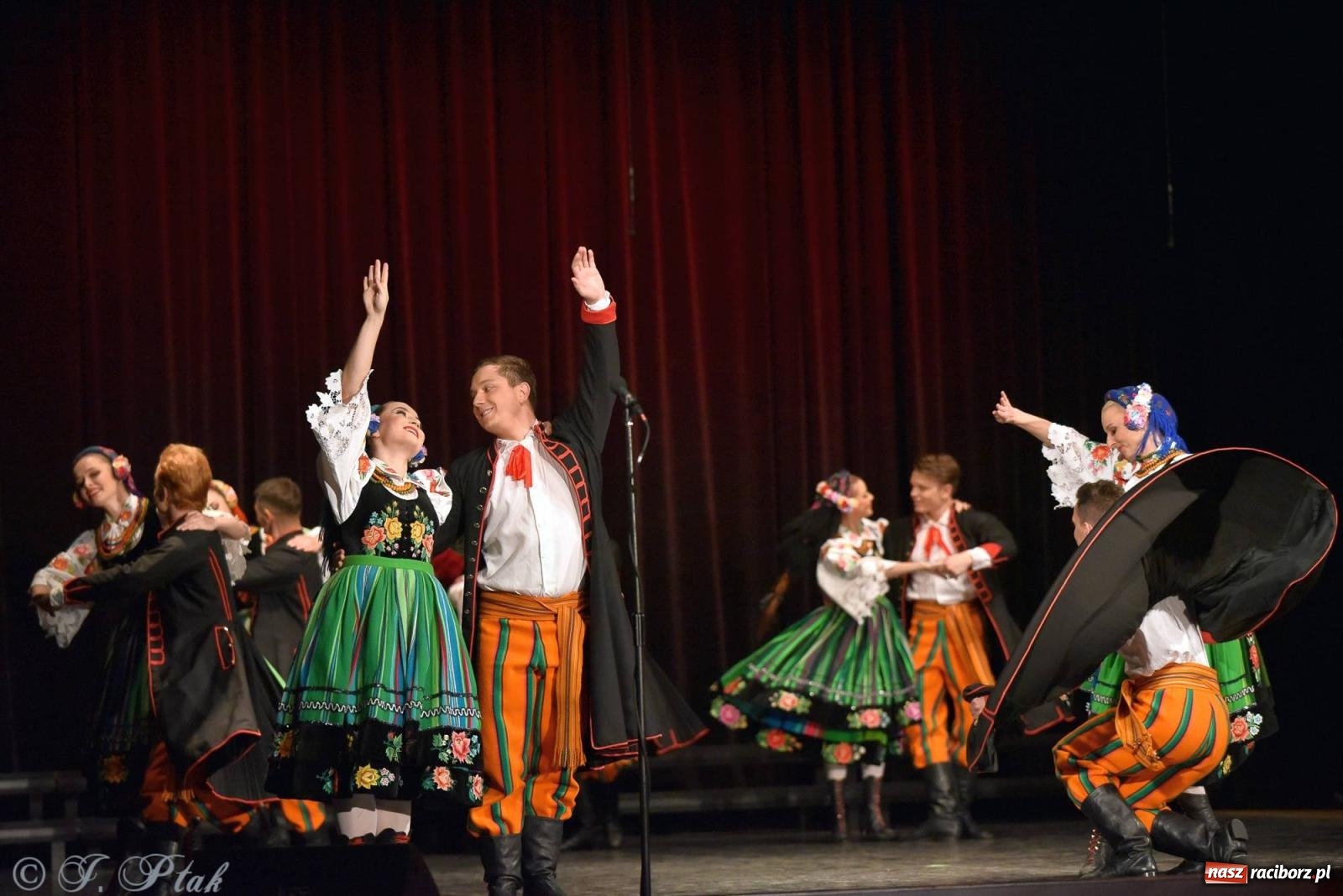 Zdjęcie w galerii na portalu naszraciborz.pl: Siedem dekad ze Śląskiem. Koncert w Raciborzu [FOTO i WIDEO] wiadomości z regionu