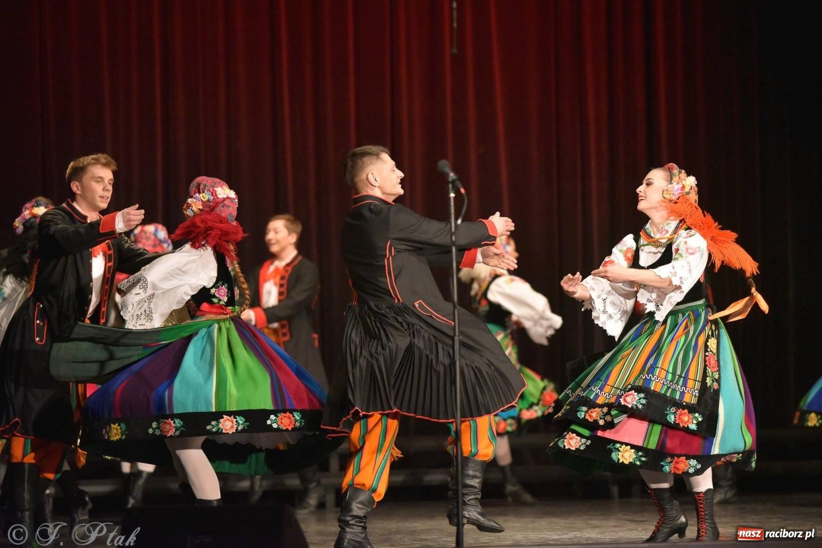 Zdjęcie w galerii na portalu naszraciborz.pl: Siedem dekad ze Śląskiem. Koncert w Raciborzu [FOTO i WIDEO] wiadomości z regionu