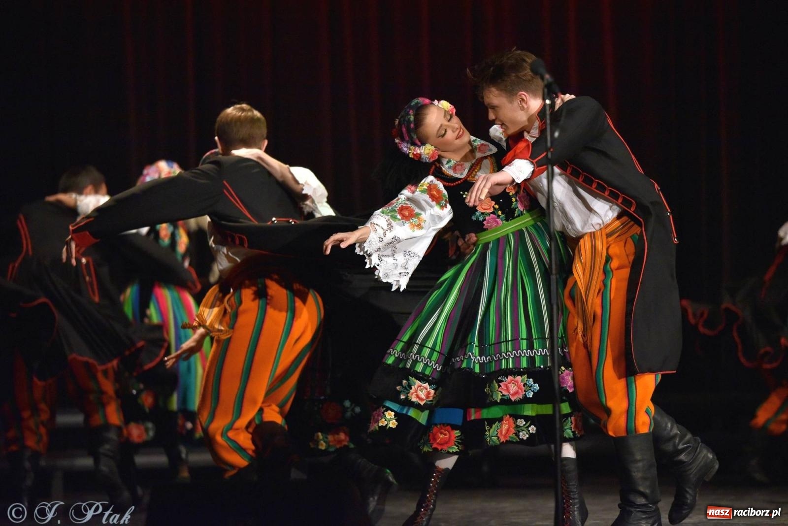 Zdjęcie w galerii na portalu naszraciborz.pl: Siedem dekad ze Śląskiem. Koncert w Raciborzu [FOTO i WIDEO] wiadomości z regionu