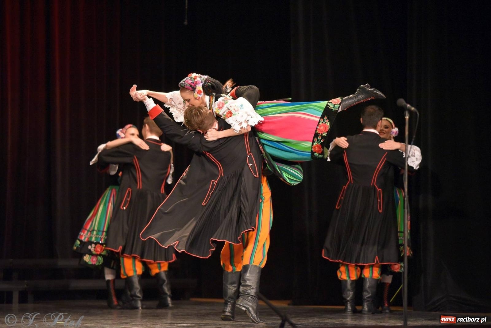 Zdjęcie w galerii na portalu naszraciborz.pl: Siedem dekad ze Śląskiem. Koncert w Raciborzu [FOTO i WIDEO] wiadomości z regionu