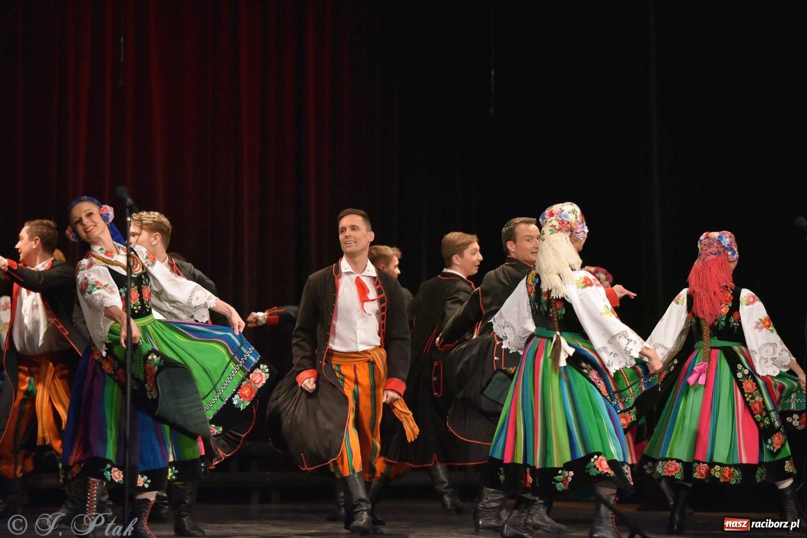 Zdjęcie w galerii na portalu naszraciborz.pl: Siedem dekad ze Śląskiem. Koncert w Raciborzu [FOTO i WIDEO] wiadomości z regionu