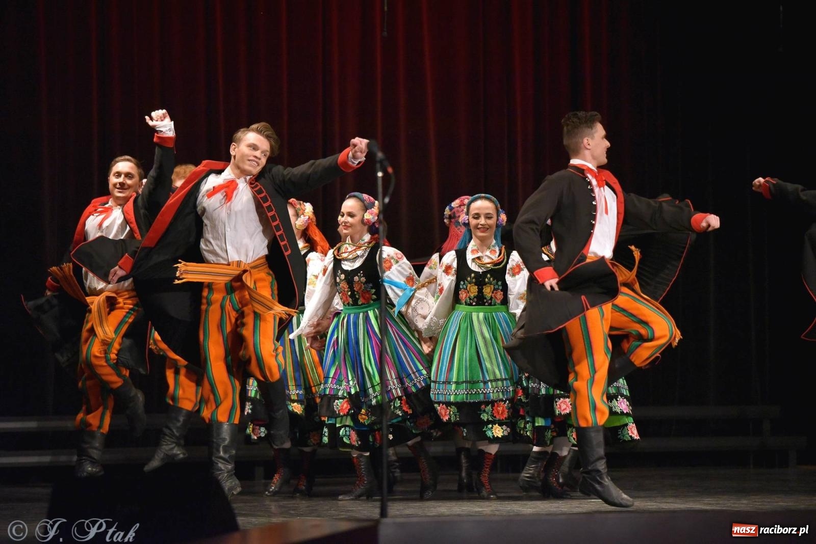 Zdjęcie w galerii na portalu naszraciborz.pl: Siedem dekad ze Śląskiem. Koncert w Raciborzu [FOTO i WIDEO] wiadomości z regionu