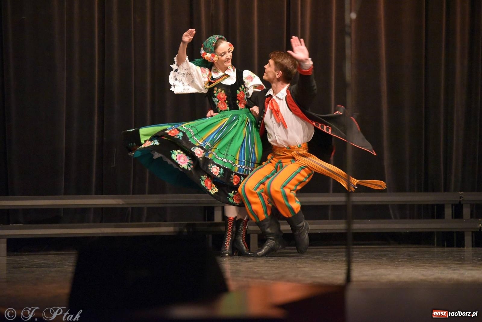 Zdjęcie w galerii na portalu naszraciborz.pl: Siedem dekad ze Śląskiem. Koncert w Raciborzu [FOTO i WIDEO] wiadomości z regionu