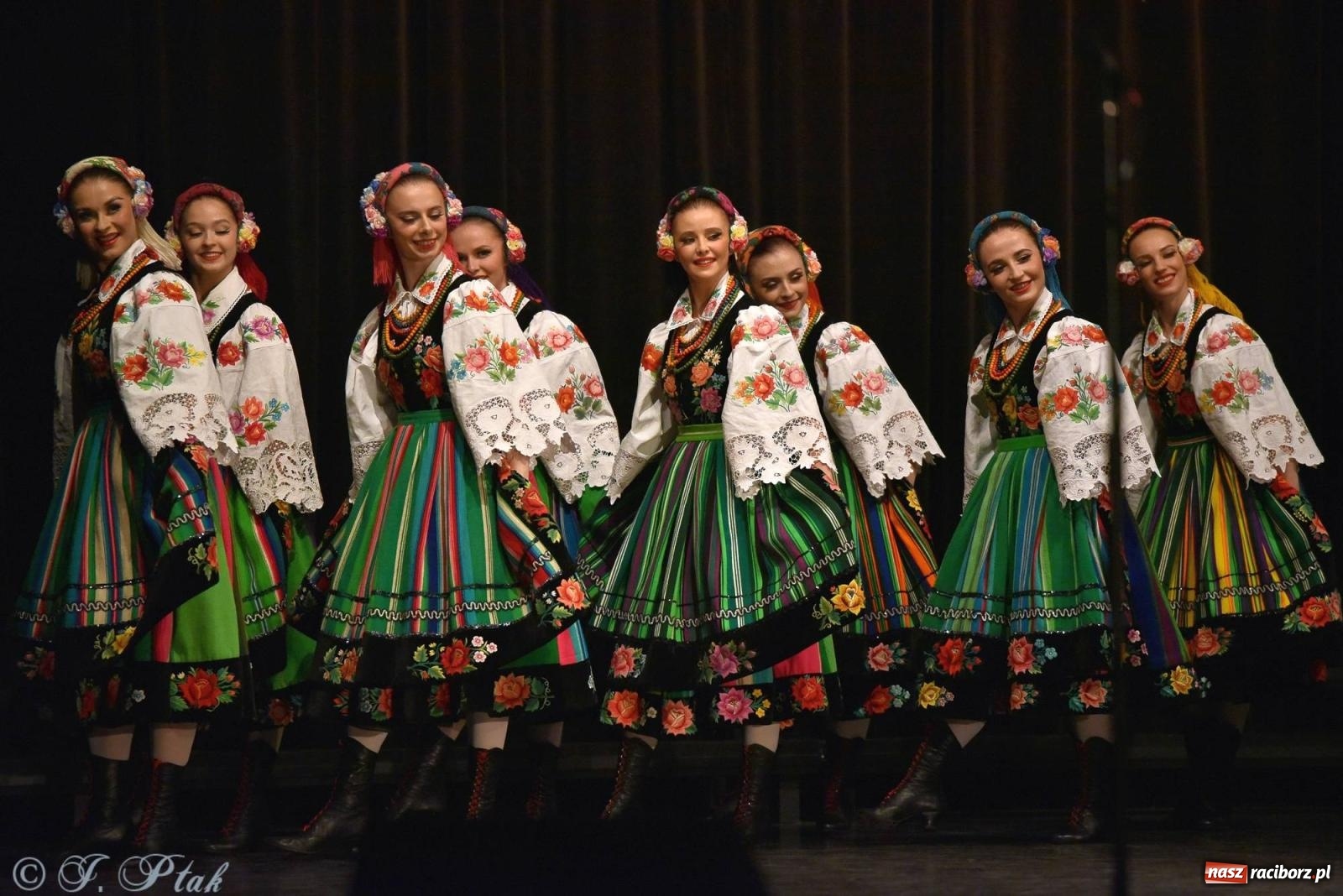 Zdjęcie w galerii na portalu naszraciborz.pl: Siedem dekad ze Śląskiem. Koncert w Raciborzu [FOTO i WIDEO] wiadomości z regionu