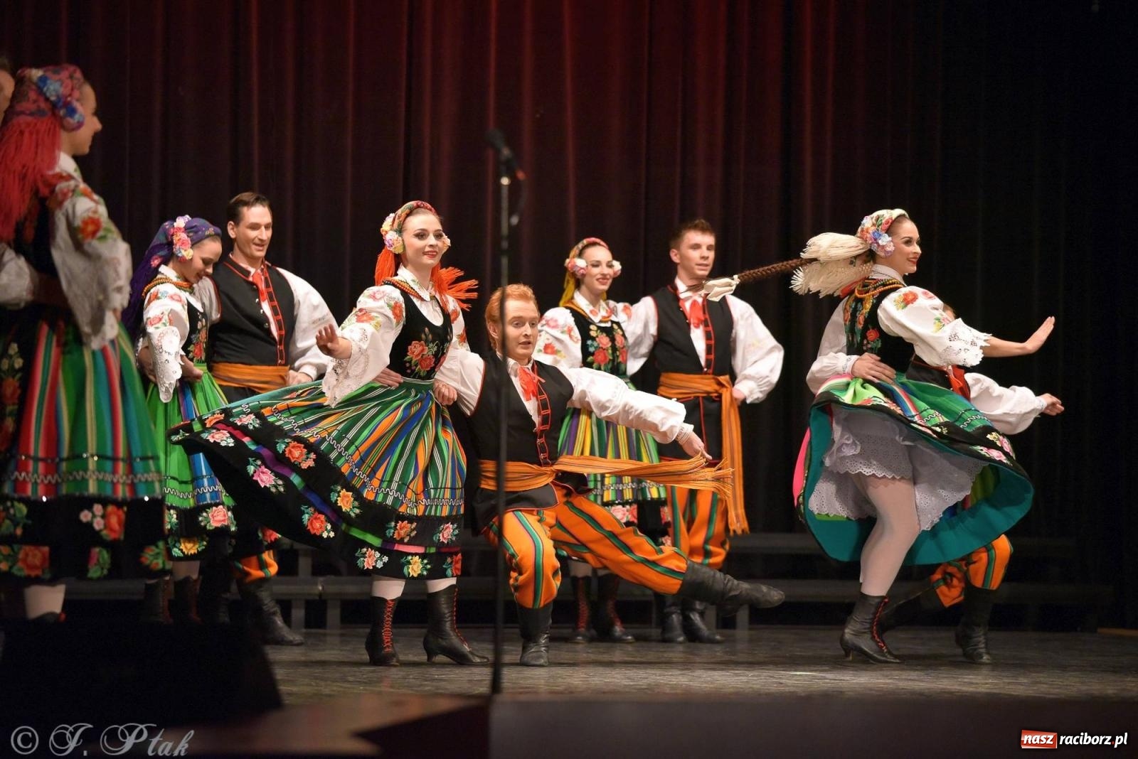 Zdjęcie w galerii na portalu naszraciborz.pl: Siedem dekad ze Śląskiem. Koncert w Raciborzu [FOTO i WIDEO] wiadomości z regionu