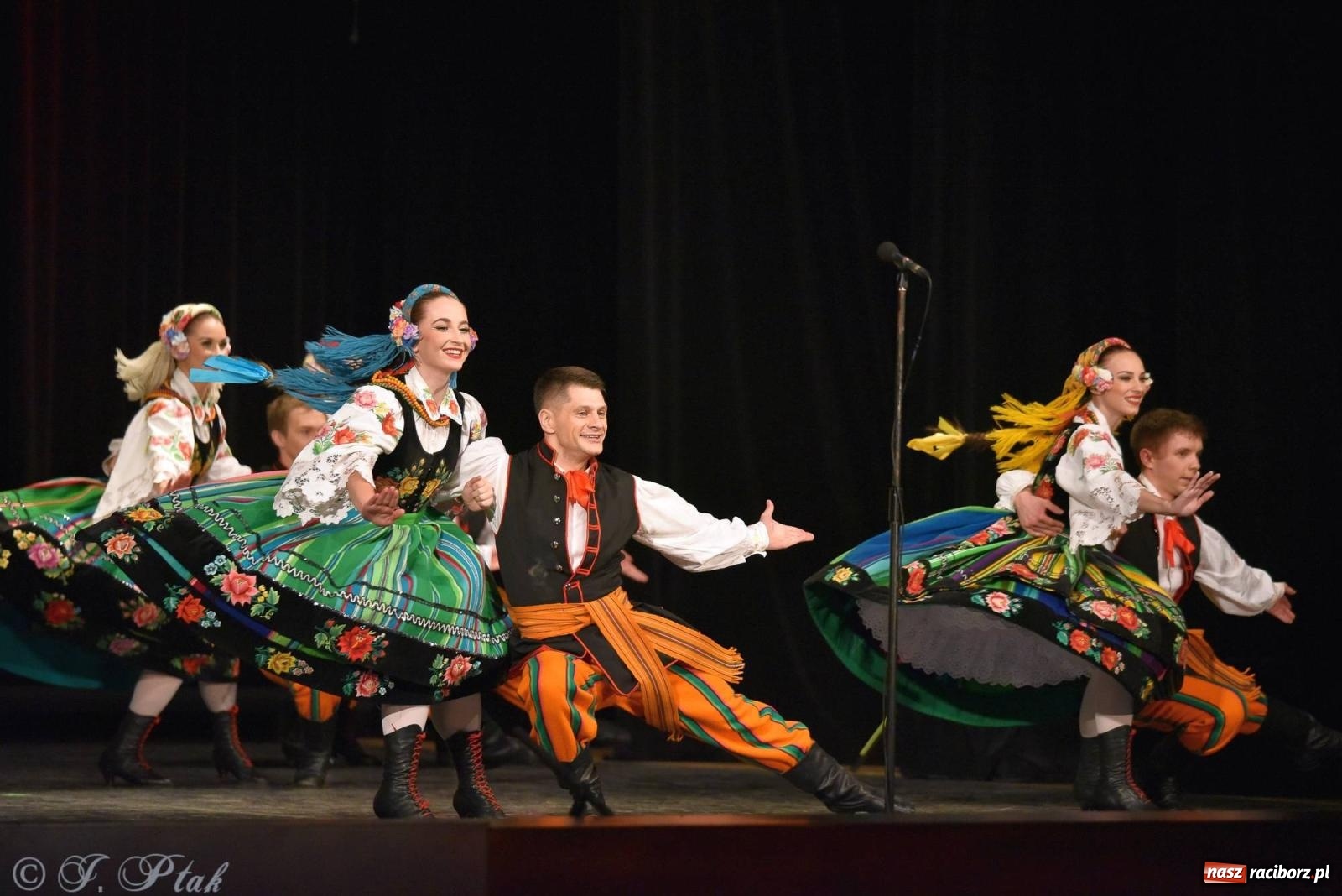 Zdjęcie w galerii na portalu naszraciborz.pl: Siedem dekad ze Śląskiem. Koncert w Raciborzu [FOTO i WIDEO] wiadomości z regionu