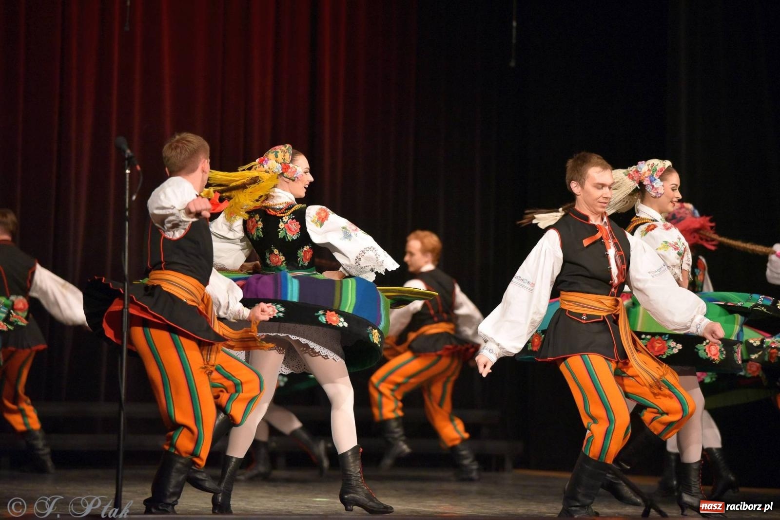 Zdjęcie w galerii na portalu naszraciborz.pl: Siedem dekad ze Śląskiem. Koncert w Raciborzu [FOTO i WIDEO] wiadomości z regionu