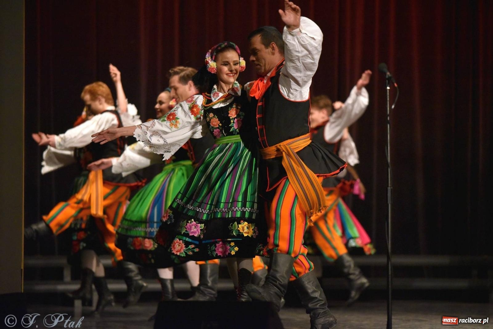 Zdjęcie w galerii na portalu naszraciborz.pl: Siedem dekad ze Śląskiem. Koncert w Raciborzu [FOTO i WIDEO] wiadomości z regionu