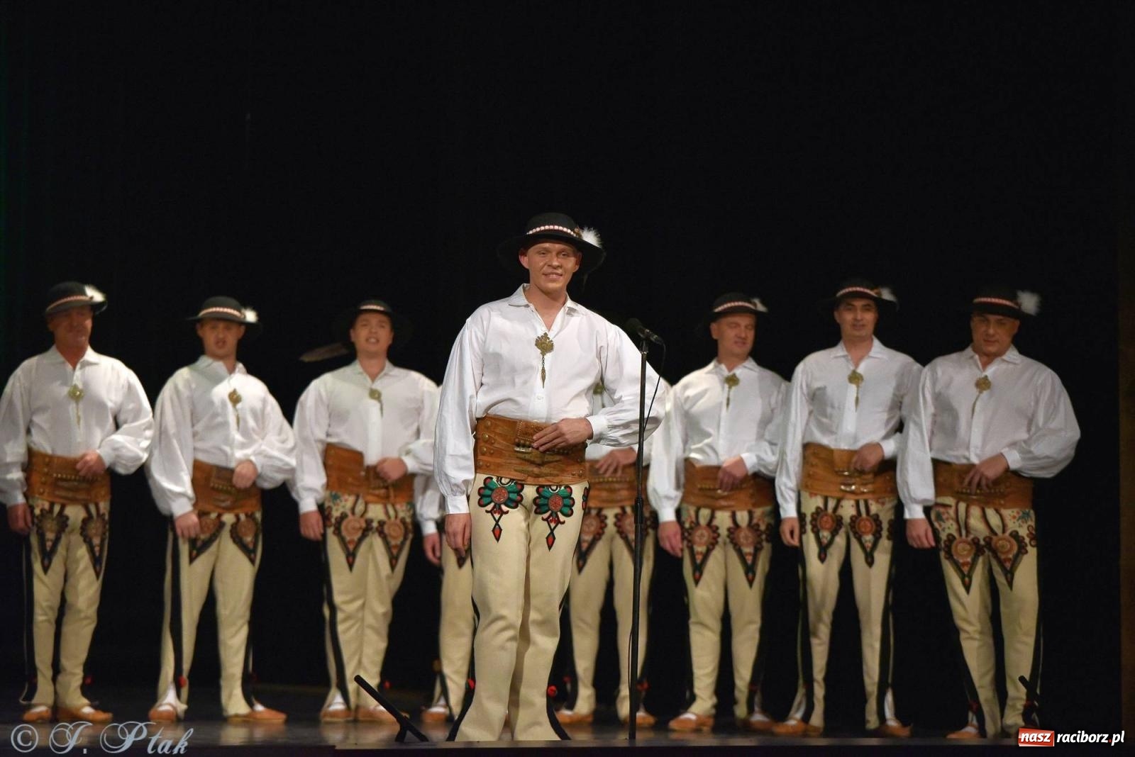 Zdjęcie w galerii na portalu naszraciborz.pl: Siedem dekad ze Śląskiem. Koncert w Raciborzu [FOTO i WIDEO] wiadomości z regionu