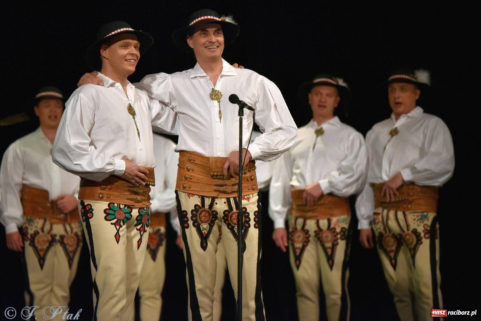 Zdjęcie w galerii na portalu naszraciborz.pl: Siedem dekad ze Śląskiem. Koncert w Raciborzu [FOTO i WIDEO] wiadomości z regionu