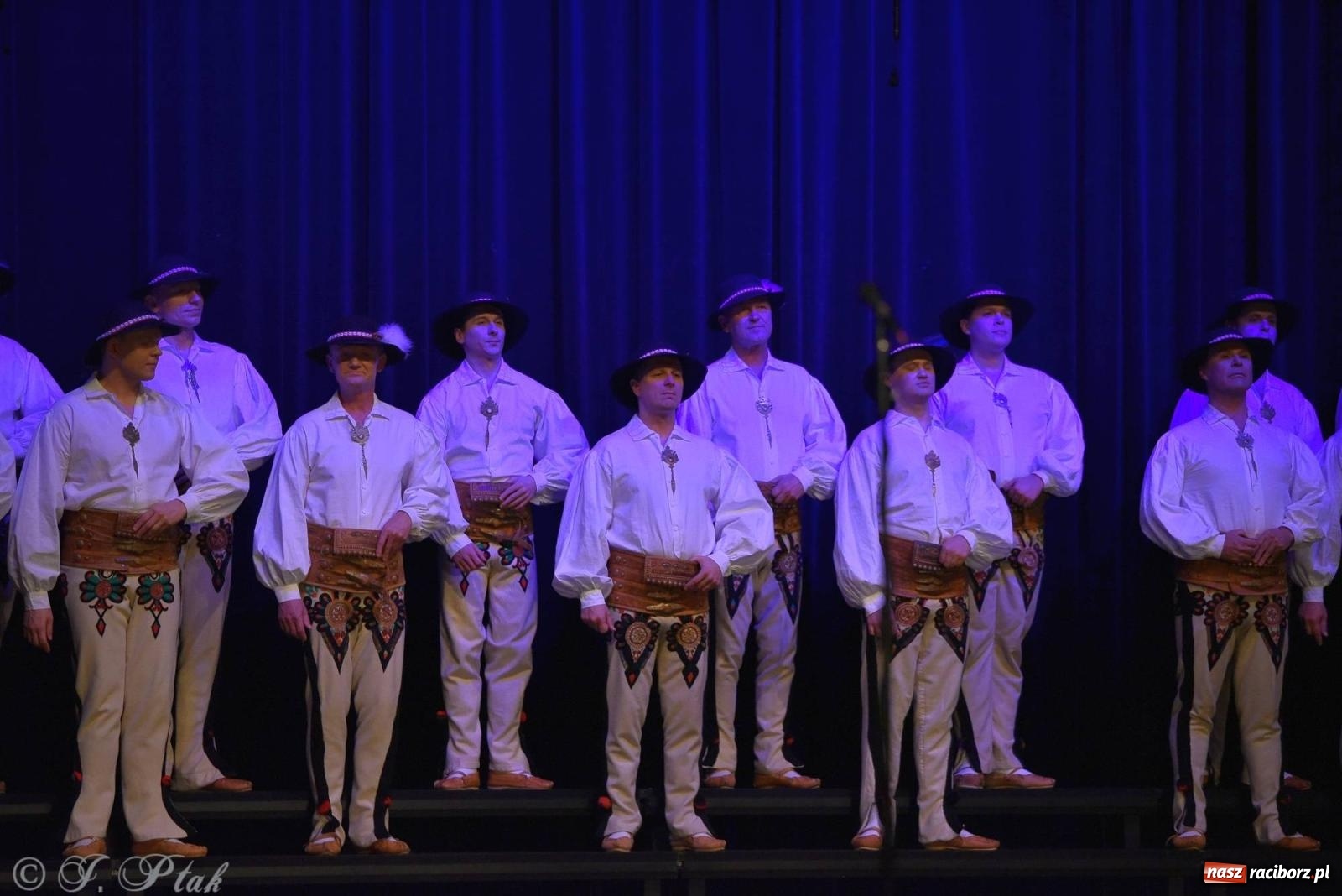 Zdjęcie w galerii na portalu naszraciborz.pl: Siedem dekad ze Śląskiem. Koncert w Raciborzu [FOTO i WIDEO] wiadomości z regionu