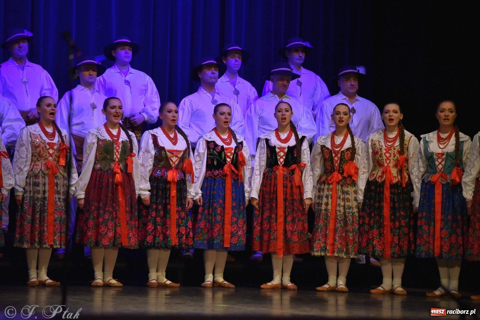 Zdjęcie w galerii na portalu naszraciborz.pl: Siedem dekad ze Śląskiem. Koncert w Raciborzu [FOTO i WIDEO] wiadomości z regionu