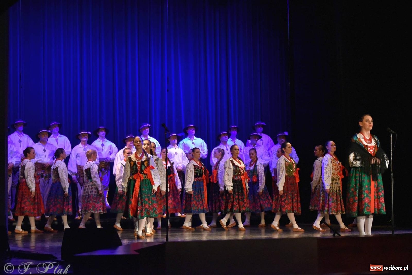 Zdjęcie w galerii na portalu naszraciborz.pl: Siedem dekad ze Śląskiem. Koncert w Raciborzu [FOTO i WIDEO] wiadomości z regionu