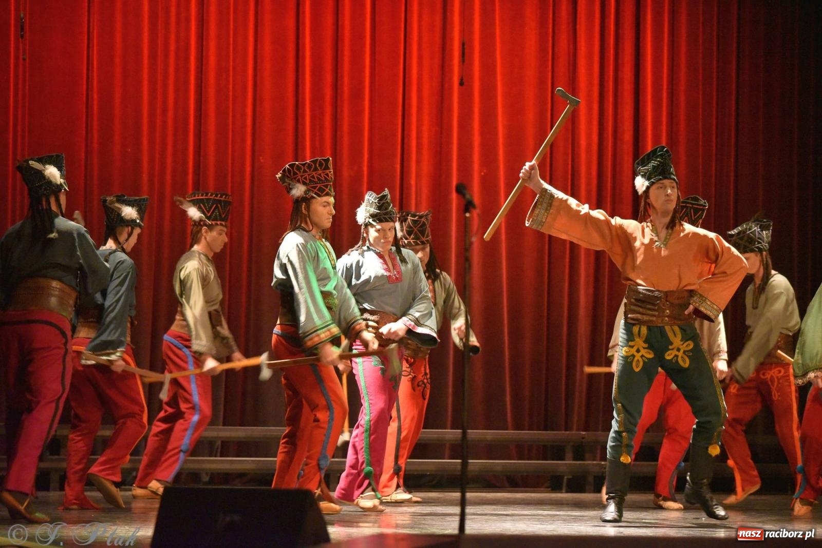 Zdjęcie w galerii na portalu naszraciborz.pl: Siedem dekad ze Śląskiem. Koncert w Raciborzu [FOTO i WIDEO] wiadomości z regionu