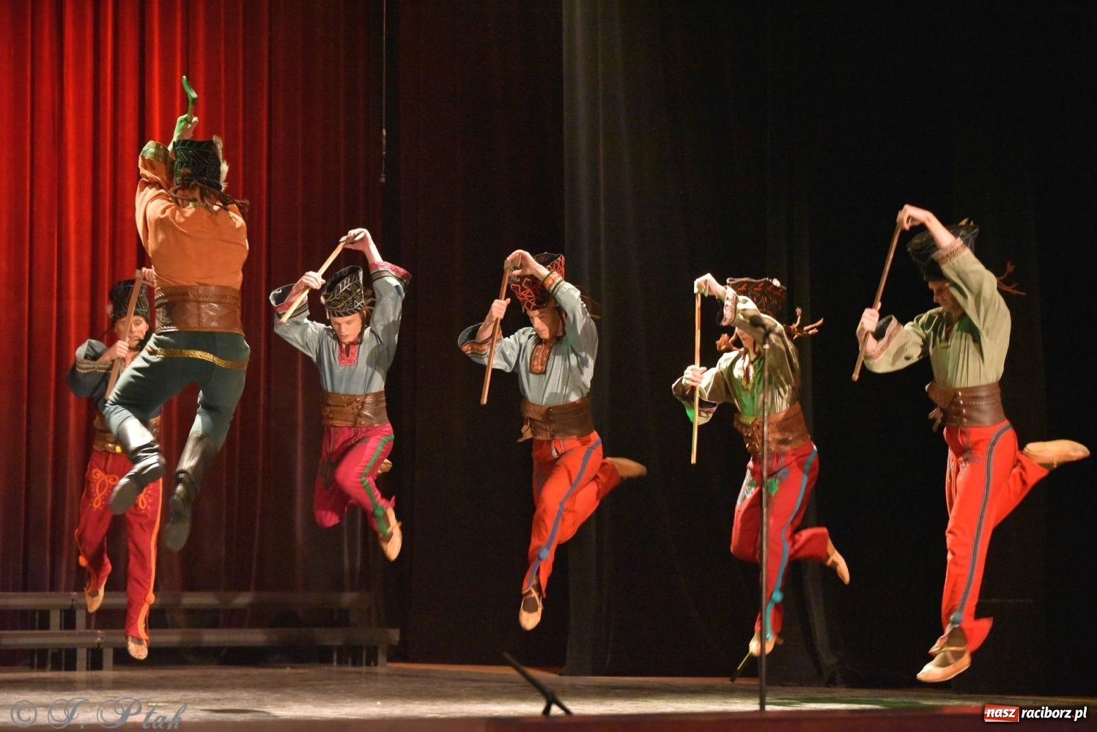 Zdjęcie w galerii na portalu naszraciborz.pl: Siedem dekad ze Śląskiem. Koncert w Raciborzu [FOTO i WIDEO] wiadomości z regionu