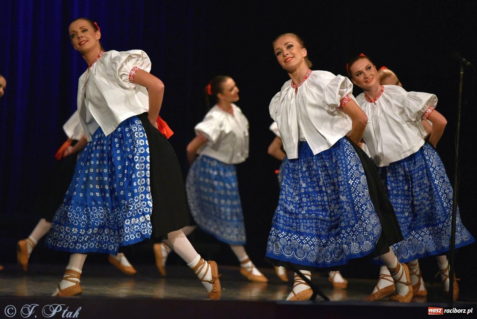Zdjęcie w galerii na portalu naszraciborz.pl: Siedem dekad ze Śląskiem. Koncert w Raciborzu [FOTO i WIDEO] wiadomości z regionu