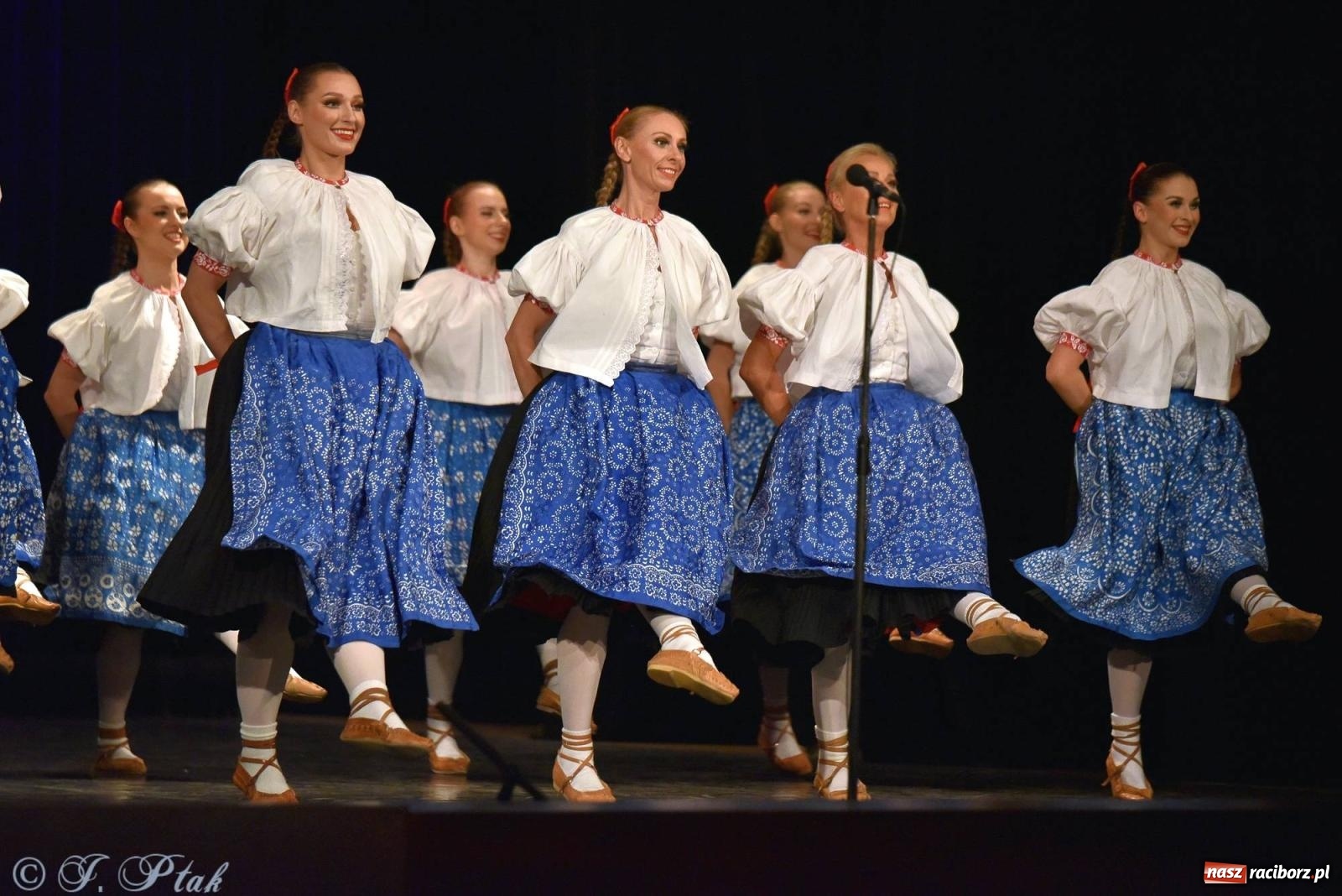Zdjęcie w galerii na portalu naszraciborz.pl: Siedem dekad ze Śląskiem. Koncert w Raciborzu [FOTO i WIDEO] wiadomości z regionu