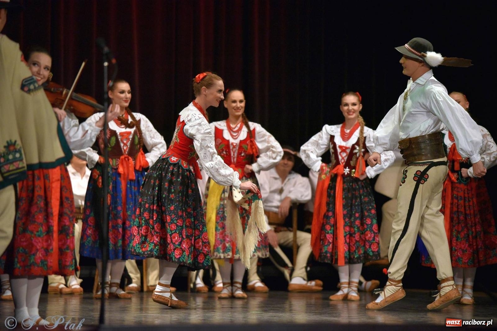 Zdjęcie w galerii na portalu naszraciborz.pl: Siedem dekad ze Śląskiem. Koncert w Raciborzu [FOTO i WIDEO] wiadomości z regionu