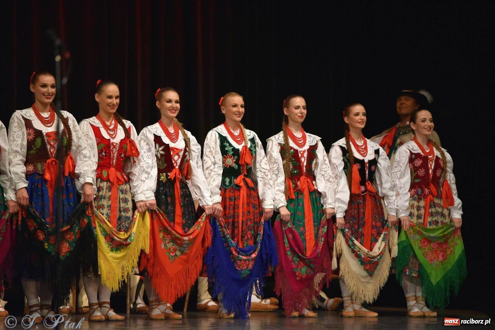 Zdjęcie w galerii na portalu naszraciborz.pl: Siedem dekad ze Śląskiem. Koncert w Raciborzu [FOTO i WIDEO] wiadomości z regionu