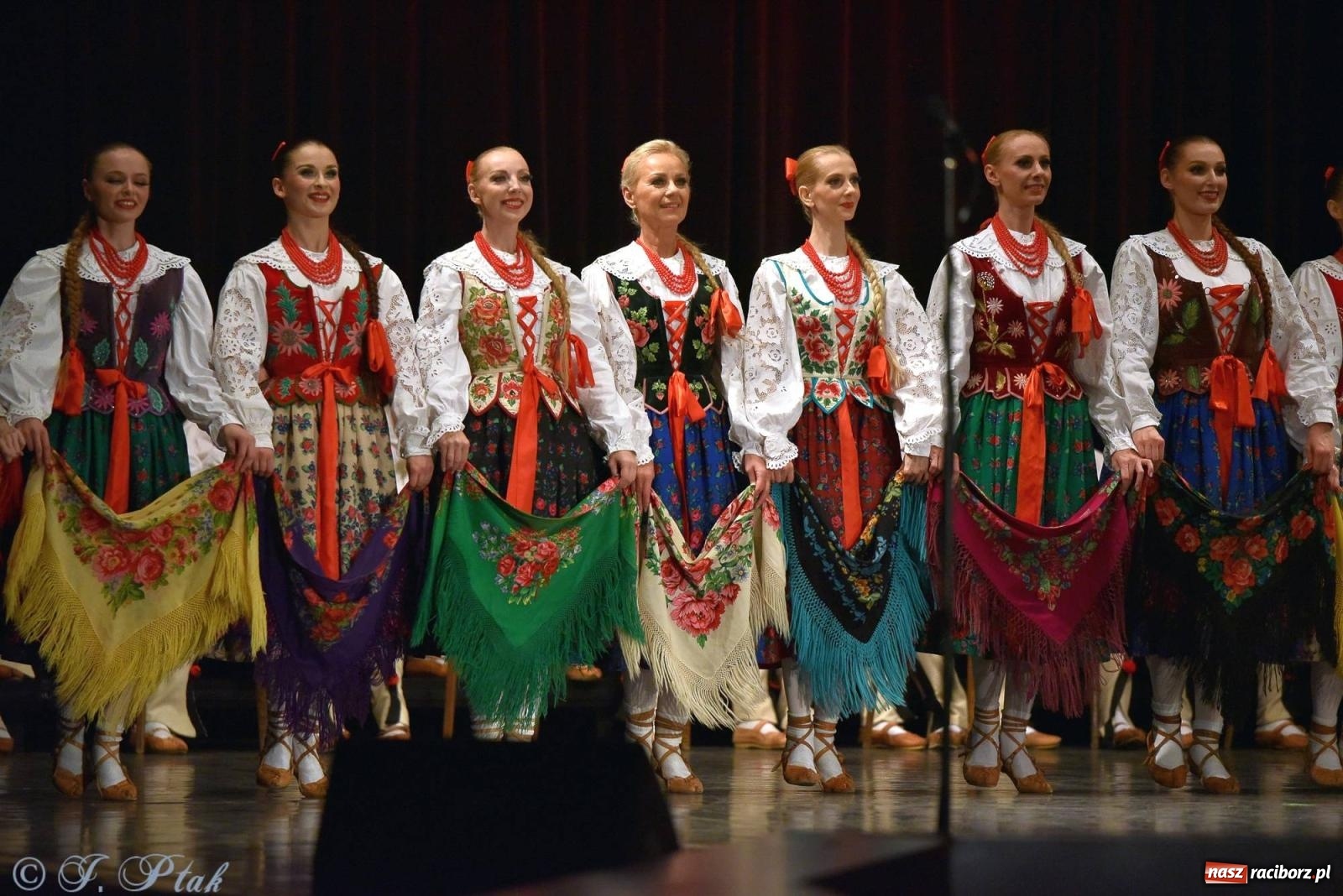 Zdjęcie w galerii na portalu naszraciborz.pl: Siedem dekad ze Śląskiem. Koncert w Raciborzu [FOTO i WIDEO] wiadomości z regionu