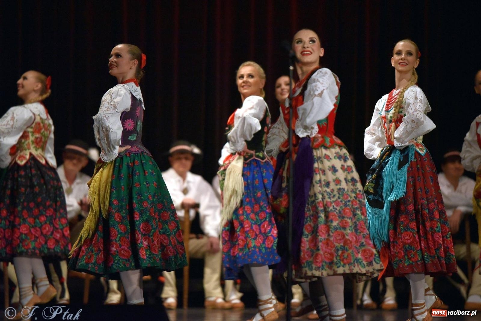 Zdjęcie w galerii na portalu naszraciborz.pl: Siedem dekad ze Śląskiem. Koncert w Raciborzu [FOTO i WIDEO] wiadomości z regionu