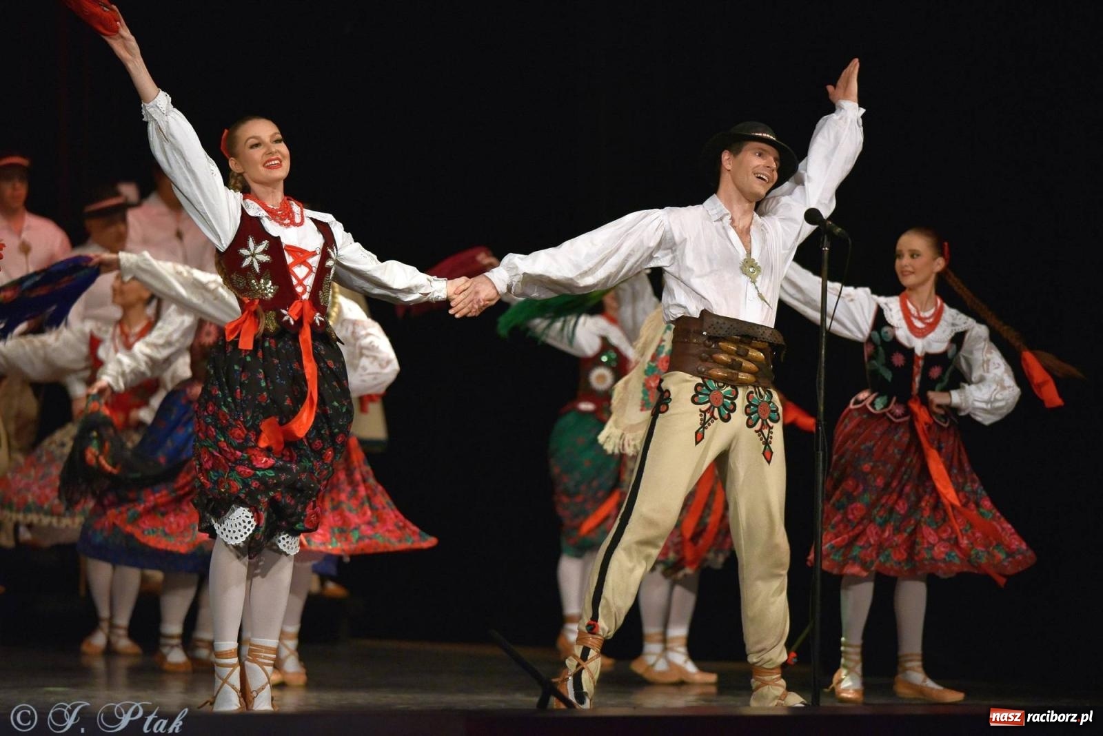 Zdjęcie w galerii na portalu naszraciborz.pl: Siedem dekad ze Śląskiem. Koncert w Raciborzu [FOTO i WIDEO] wiadomości z regionu